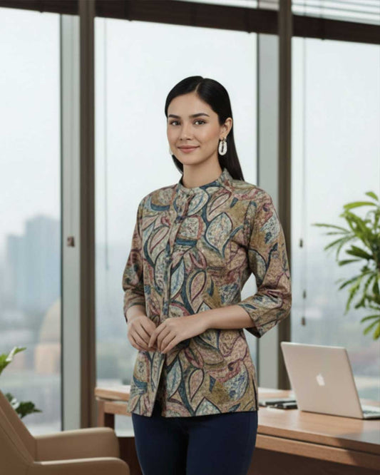 Paisley leaf print Pointed Collar Top